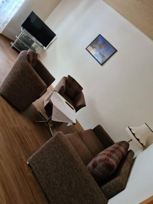 Gemuetliche Ferienwohnung Am Waldrand Elgersburg Eksteriør billede